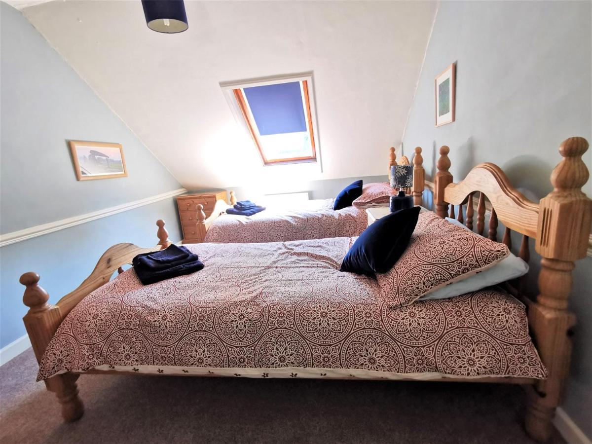 Wellstone Cottages - Coach House Llanfyrnach Kültér fotó